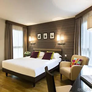 Citadines Republique 3*, פריז צרפת